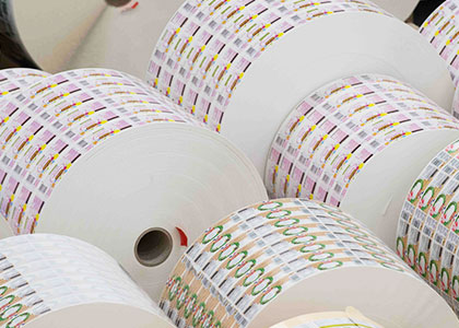 Bobines d'étiquettes adhésives